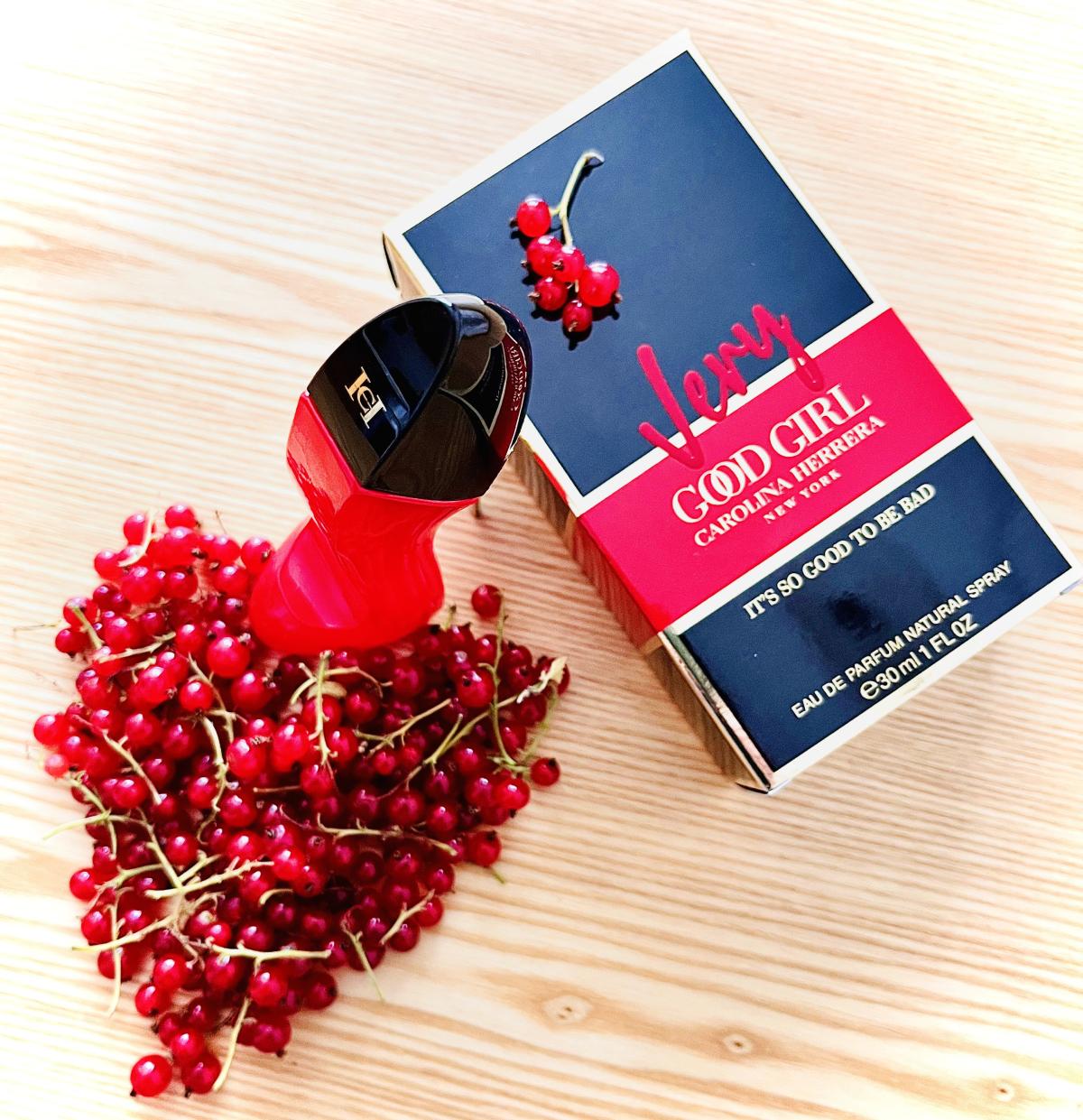 คาร์โรไลนา เฮเรร่า วีรี่ กู๊ด  - Perfume Fragrance For Girls บทวิจารณ์และราคา